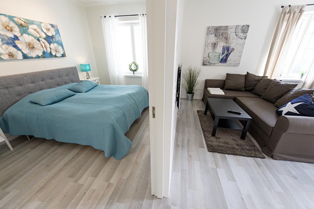 Townhouse Apartments Mariehamn Room photo